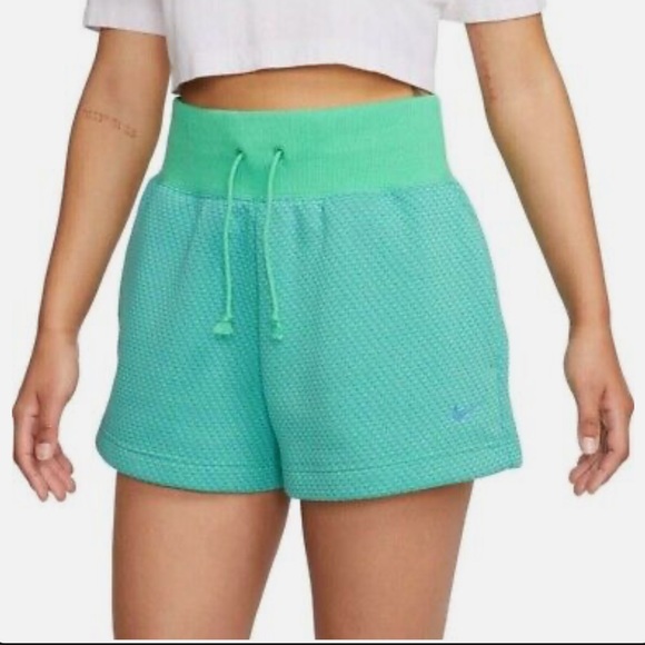 NWT Nike Sportswear Phoenix Fleece‎ High Rise Loose Fit Shorts Women's Size M - Picture 1 of 7